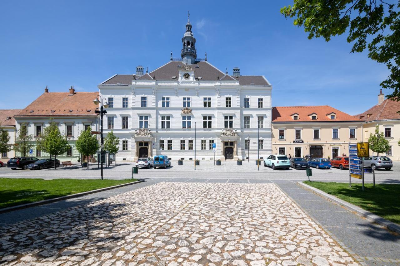 Penzion Alenka Valtice Exterior foto
